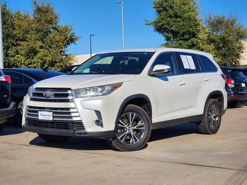 2019 Toyota Highlander LE