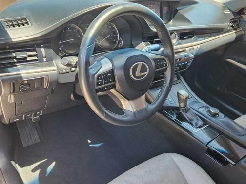 2016 Lexus ES 350 Base
