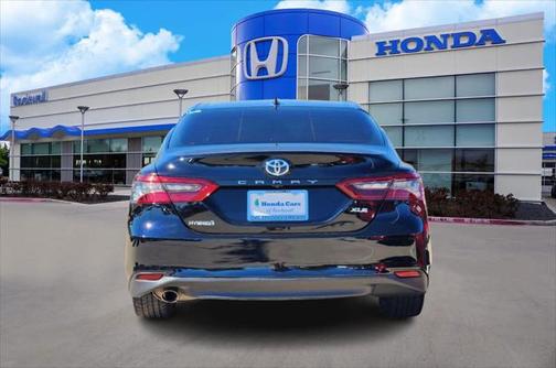 2021 Toyota Camry Hybrid XLE