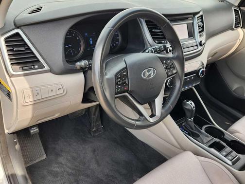 2016 Hyundai TUCSON Sport