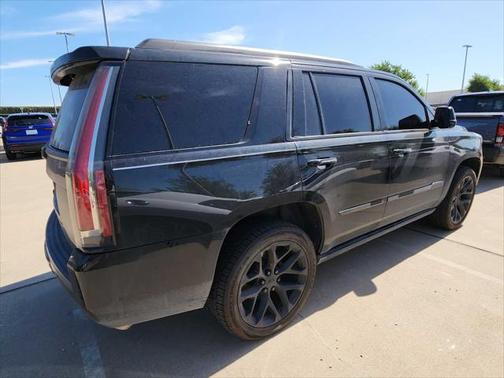 2017 Cadillac Escalade Platinum