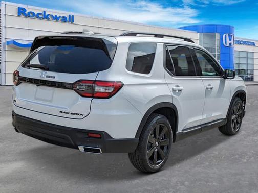 2025 Honda Pilot Black Edition