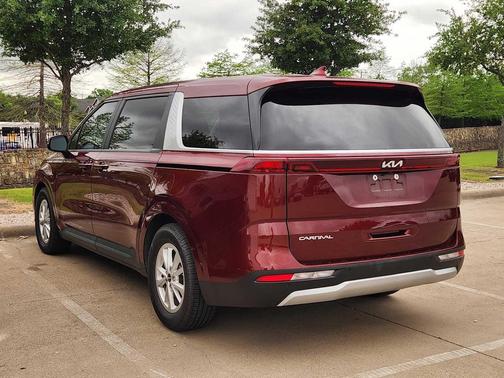Flare Red 2024 Kia Carnival LX