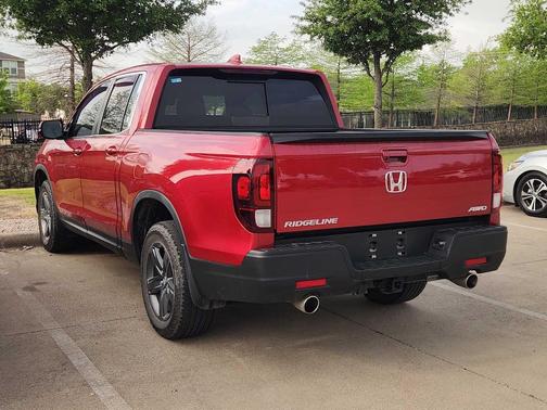 Radiant Red Metallic II 2023 Honda Ridgeline RTL