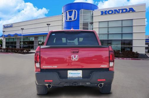 Radiant Red Metallic II 2023 Honda Ridgeline RTL