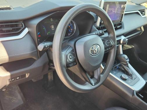 2024 Toyota RAV4 Hybrid SE