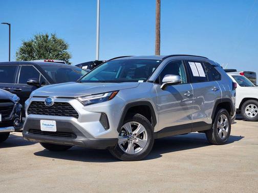 2024 Toyota RAV4 Hybrid SE