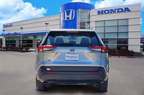 2024 Toyota RAV4 Hybrid SE