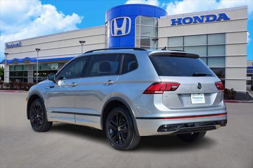 2022 Volkswagen Tiguan 2.0T SE R-Line Black 4MOTION