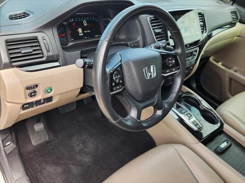 2019 Honda Pilot Touring 8-Passenger