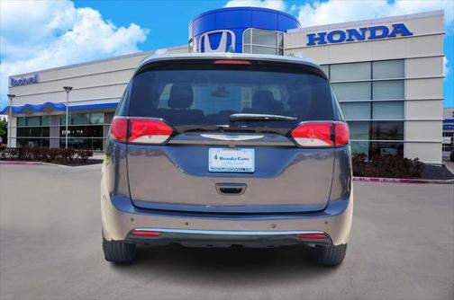 2019 Chrysler Pacifica Touring L