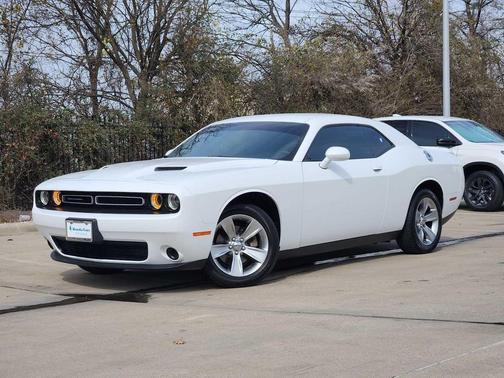2022 Dodge Challenger SXT