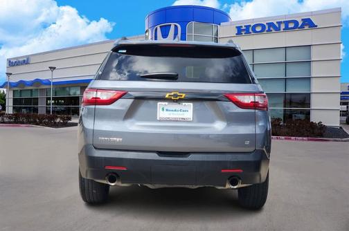 2021 Chevrolet Traverse LT Cloth