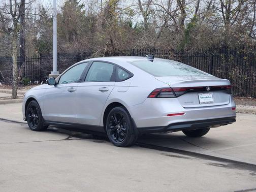 2025 Honda Accord SE