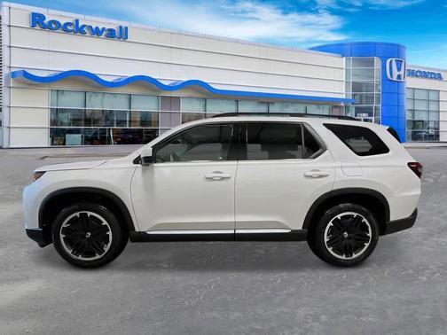 Platinum White Pearl 2026 Honda Pilot Touring 8-Passenger