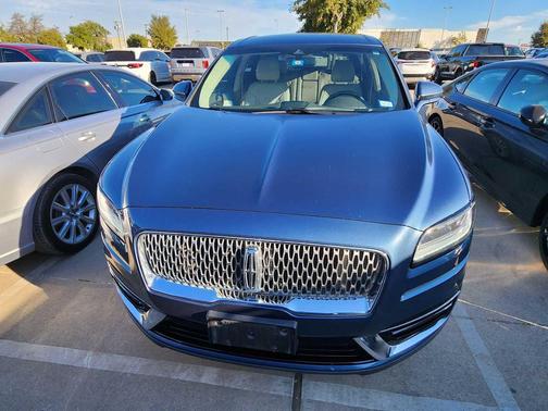 2019 Lincoln Nautilus Select