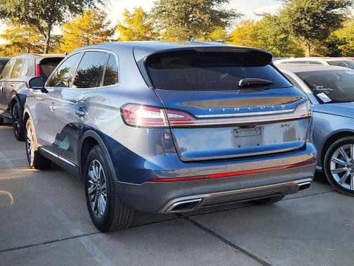 2019 Lincoln Nautilus Select