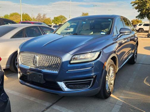 2019 Lincoln Nautilus Select