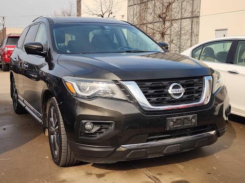 2017 Nissan Pathfinder Platinum