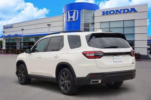 Platinum White Pearl 2025 Honda Pilot Sport