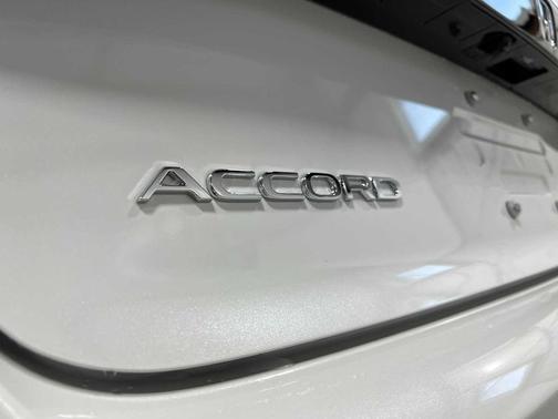 2025 Honda Accord LX 1.5T