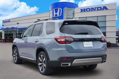 2024 Honda Pilot Touring 8-Passenger