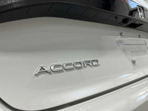 2025 Honda Accord LX 1.5T