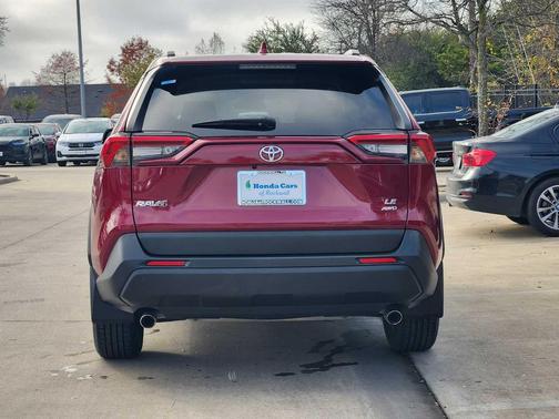 2021 Toyota RAV4 LE