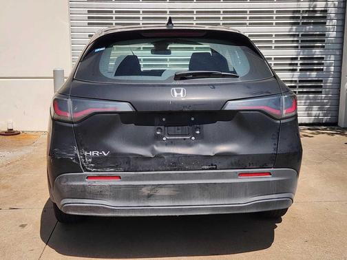 Crystal Black Pearl 2023 Honda HR-V LX