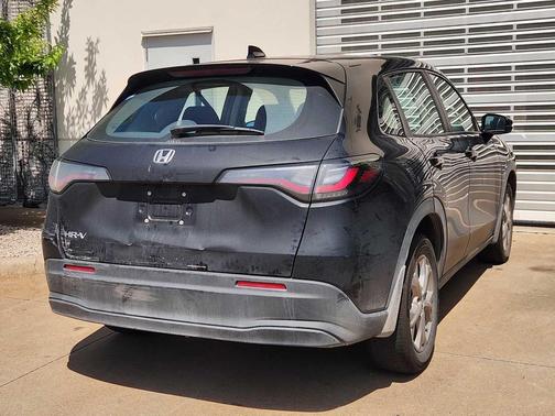Crystal Black Pearl 2023 Honda HR-V LX