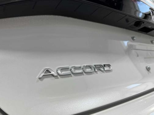 2025 Honda Accord LX 1.5T