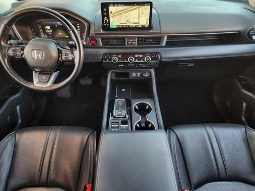 2023 Honda Pilot AWD Elite