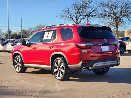 2023 Honda Pilot AWD Elite