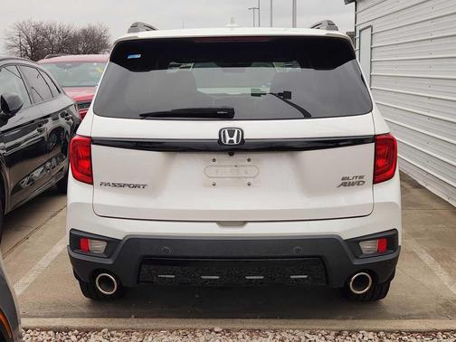 2023 Honda Passport AWD Elite