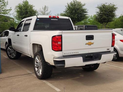 Summit White 2018 Chevrolet Silverado 1500 Custom