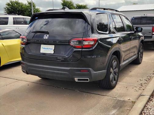 2025 Honda Pilot Sport