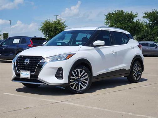 2022 Nissan Kicks SV