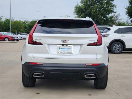 2022 Cadillac XT4 Luxury