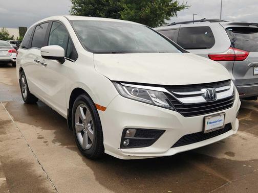 White Diamond Pearl 2018 Honda Odyssey