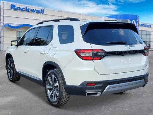 2025 Honda Pilot Touring 8-Passenger