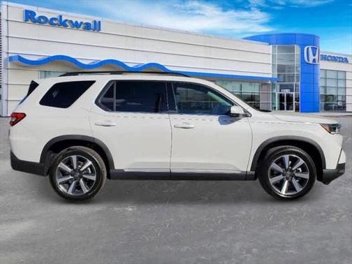 2025 Honda Pilot Touring 8-Passenger