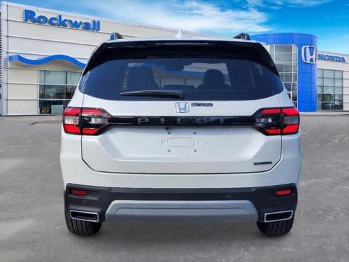 2025 Honda Pilot Touring 8-Passenger