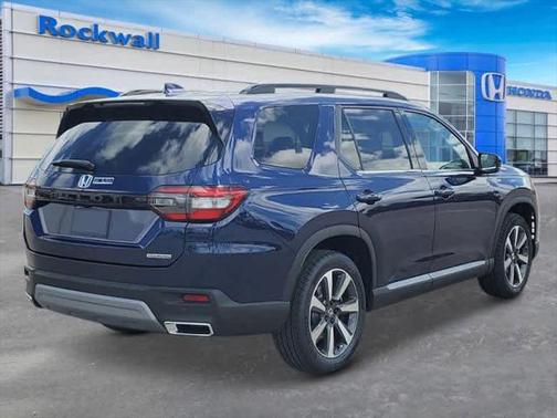 2025 Honda Pilot Touring 8-Passenger