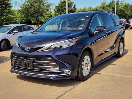 2024 Toyota Sienna Platinum 7 Passenger