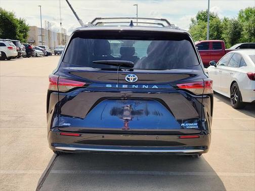 2024 Toyota Sienna Platinum 7 Passenger