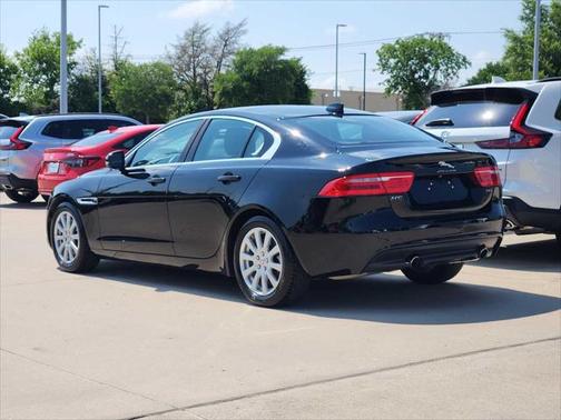 2019 Jaguar XE 25t