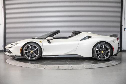 2023 Ferrari SF90 Spider Assetto Fiorano