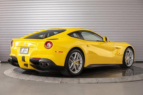 2015 Ferrari F12berlinetta Base