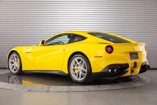 2015 Ferrari F12berlinetta Base