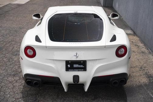 Bianco Avus 2015 Ferrari F12berlinetta Base